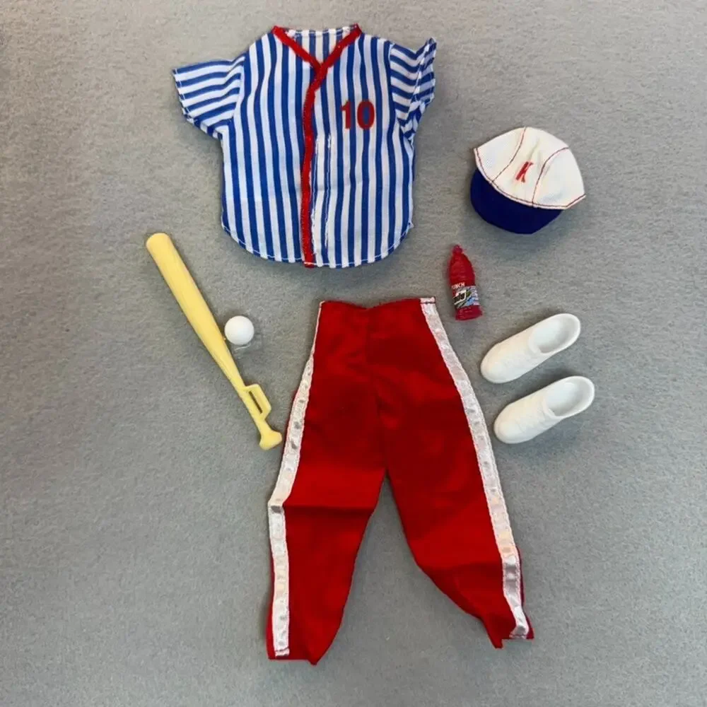 1998 Mattel Barbie Ken Sporting Life Fashions Clothing Baseball 68694